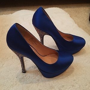 Steve Madden Blue Studded Heels